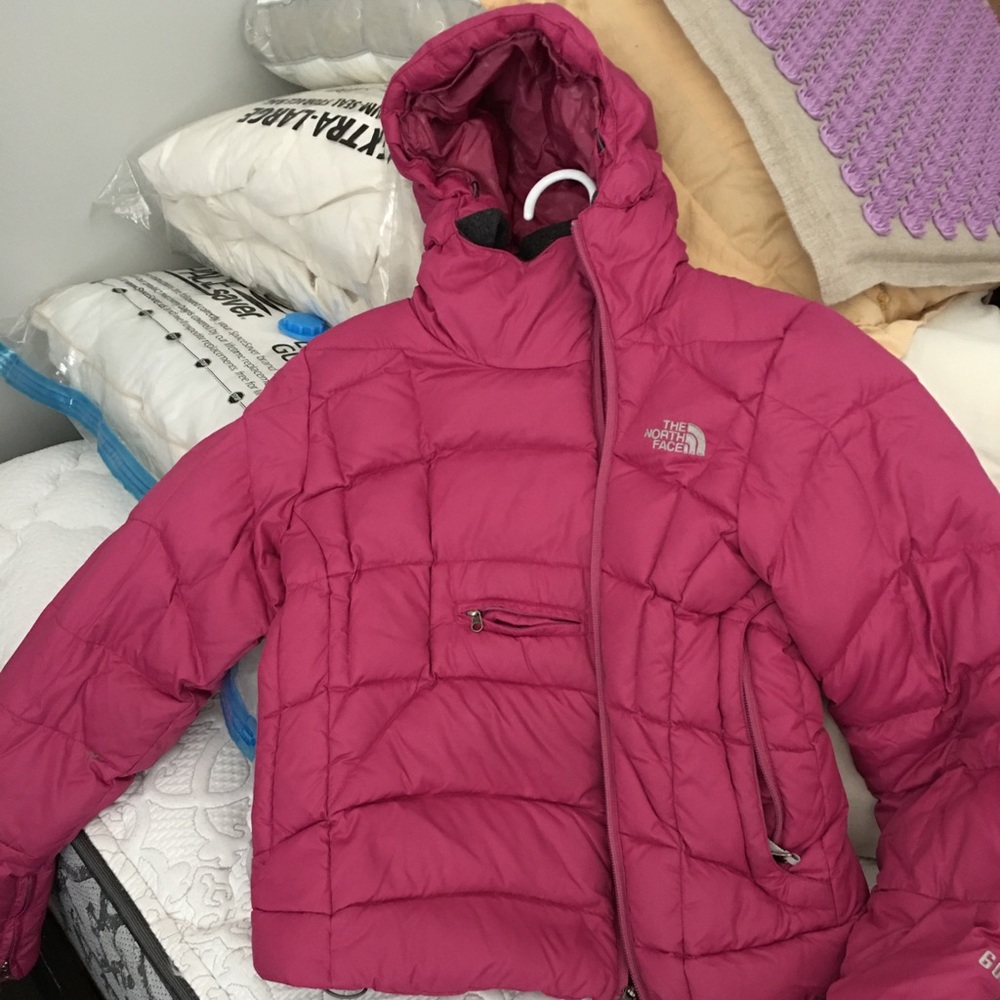 North face jacket in raspberry color